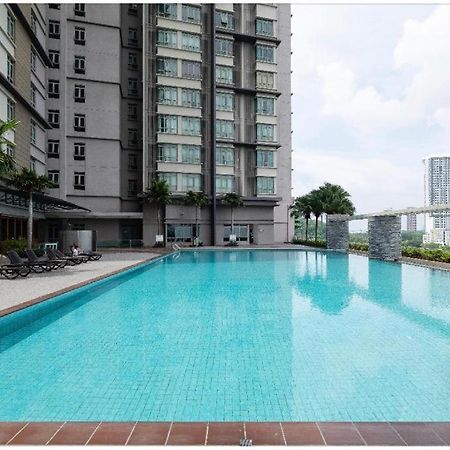 Shaftsbury Residence Cyberjaya With A Pool & Free Parking Exterior foto